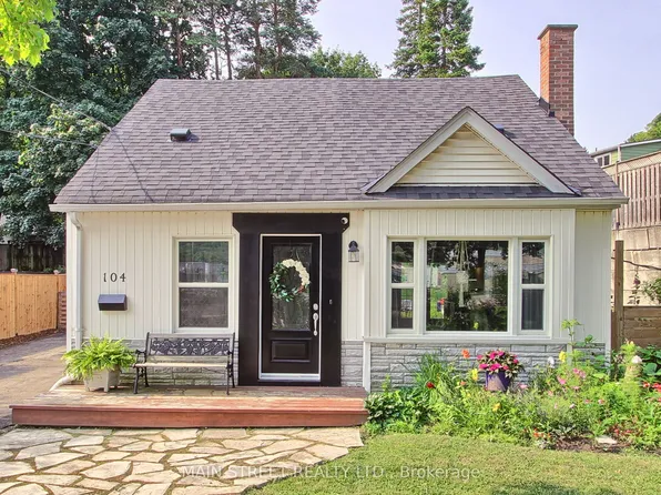 104 Mercer St, Hamilton, ON L9H 2N9