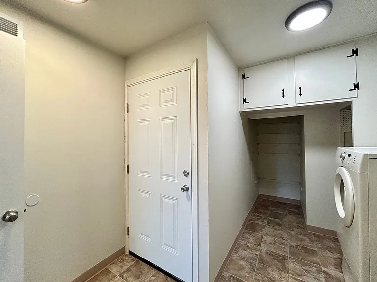 210 SW 142nd Ave — Photo 40