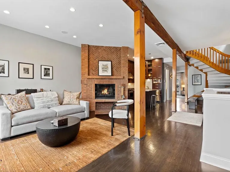 1121 W Drummond Pl #3 — Photo 2