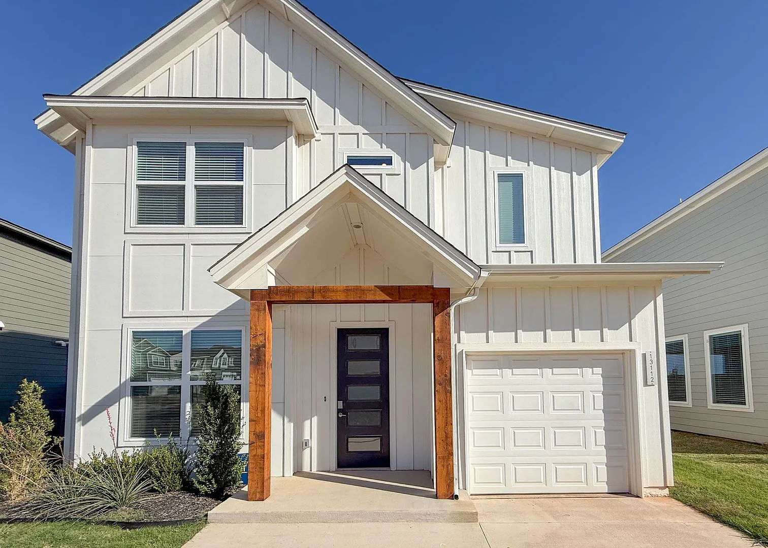 2025 Built Modern 3-Bedroom Home in Highland Pointe — Photo 1