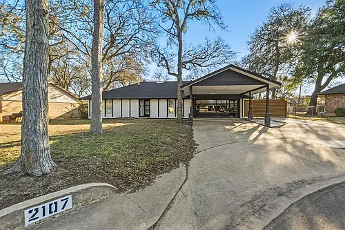 2107 Lewood Cir Photo 1 2107 Lewood Cir Photo 1