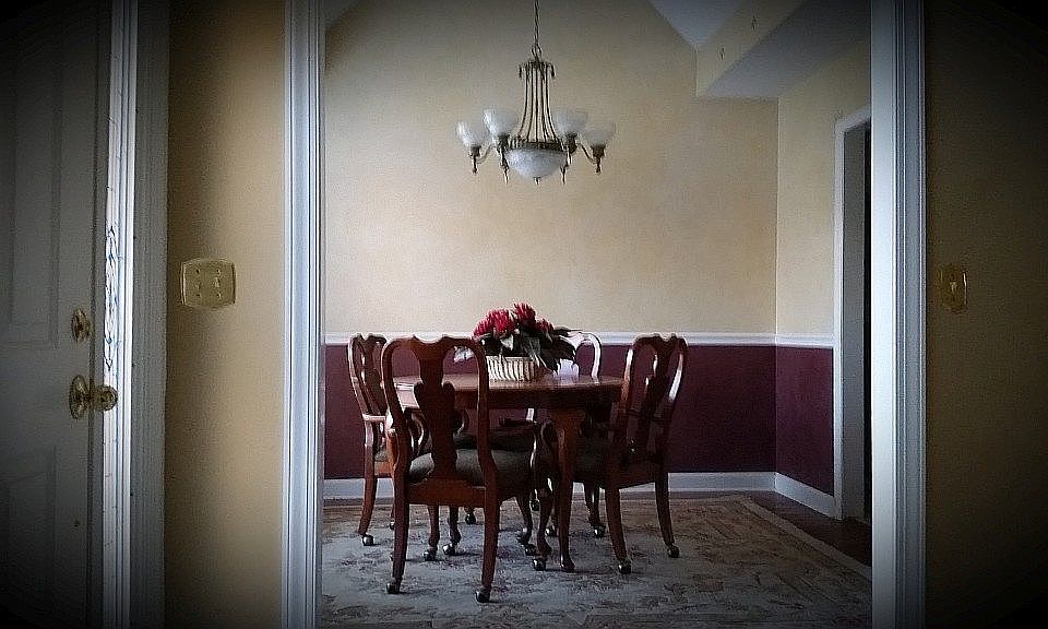 1st image of 212 Woodfield Cv