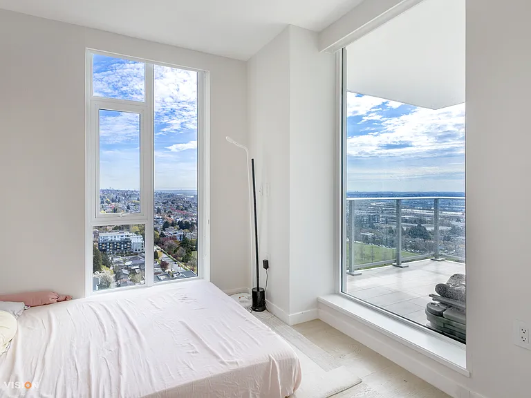 7433 Cambie St #2105 — Photo 11
