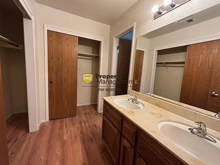 5209 Stillwater Dr — Photo 12