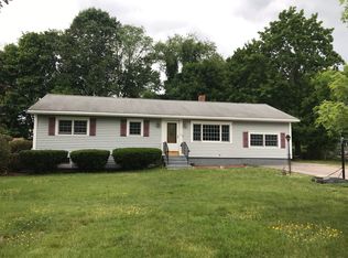 3 Regina St, Hudson, NH 03051