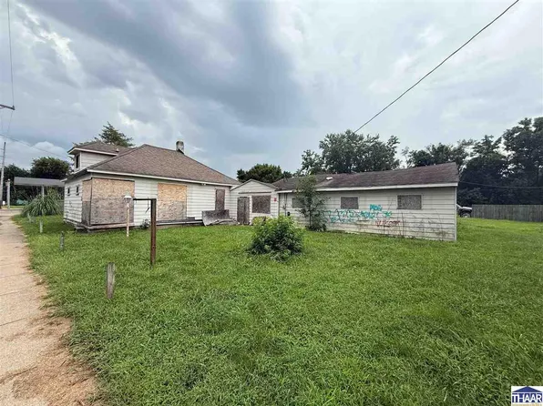 2431 8th Ave, Terre Haute, IN 47804