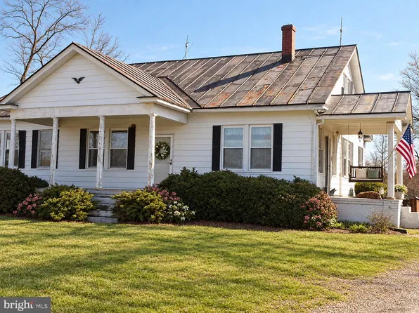 354 Cedar Hill Rd, Colonial Beach, VA 22443