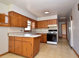 707 McCarthy St, Lemont, IL 60439