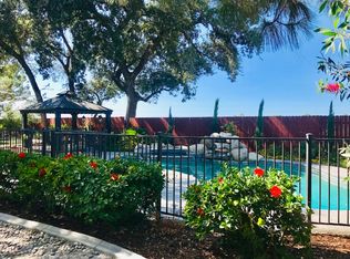 1014 W Audubon Rd, Hanford, CA 93230