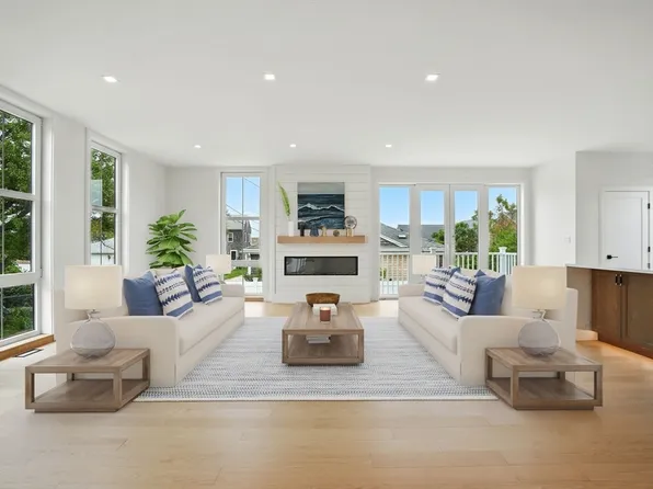 176 Plymouth Ave, Marshfield, MA 02050