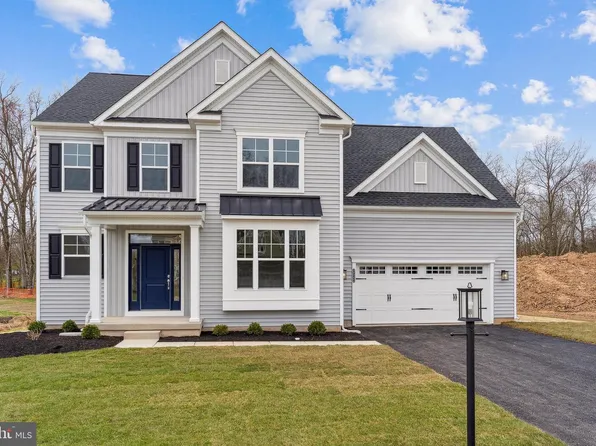 4290 Taviston Ct E, Emmaus, PA 18049