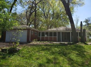 386 McCarrons Blvd N, Roseville, MN 55113