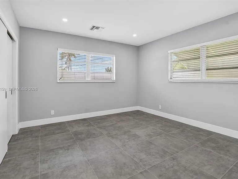 1320 SE 10th St — Photo 26