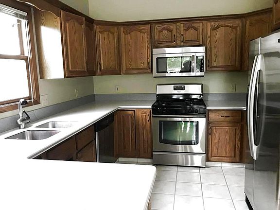 5th image of 1186 Oakdale Cir W