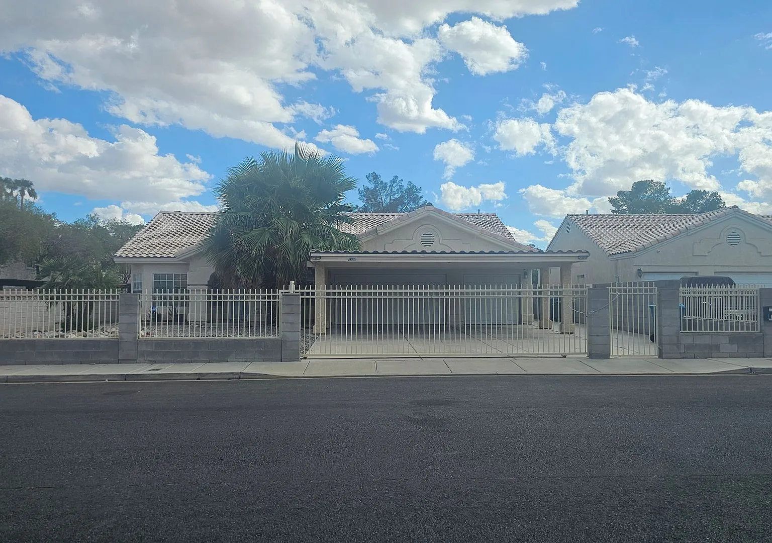 Spacious Single-Story Home with Solar & Pool — Photo 1