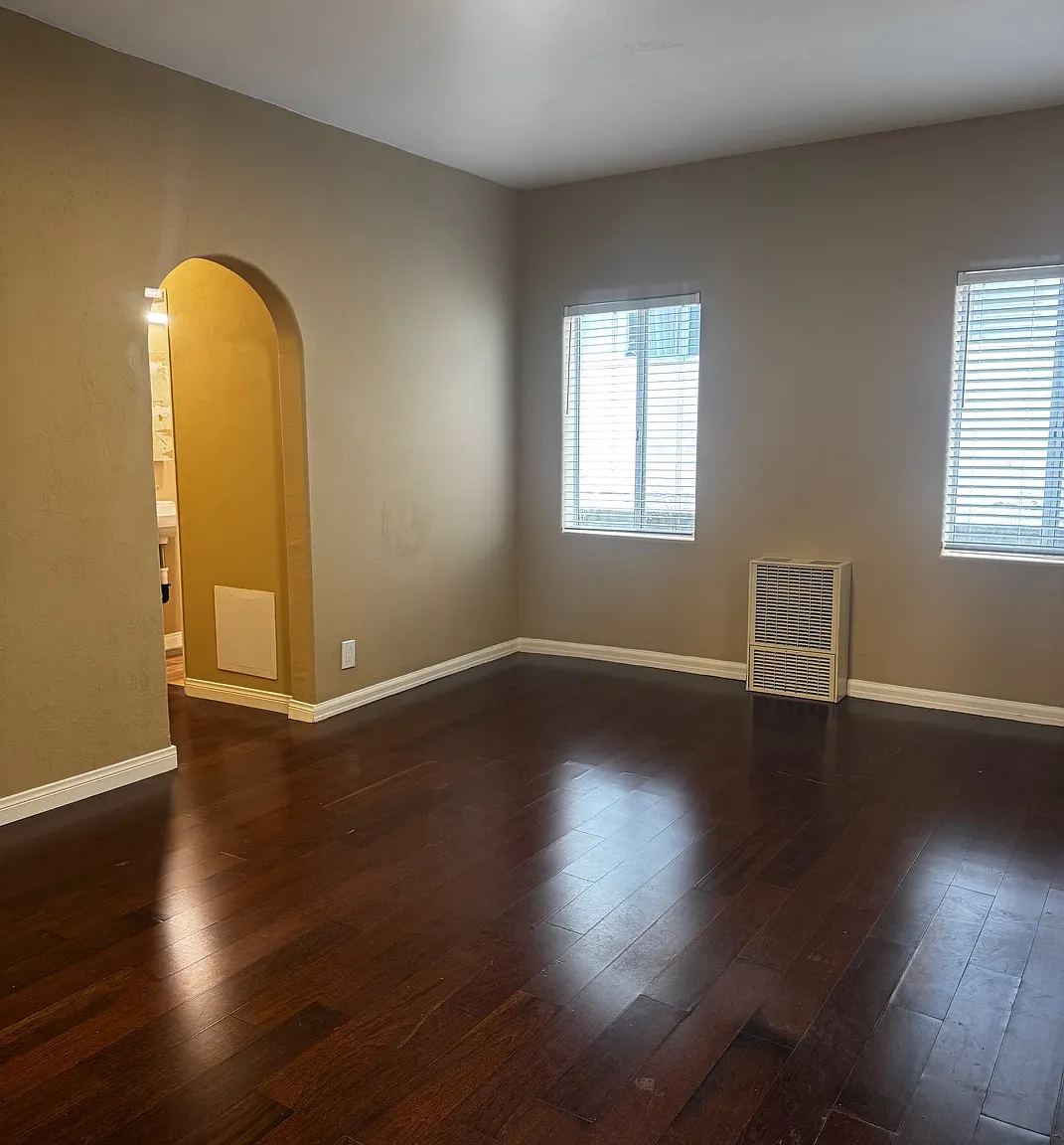 Real Empresa Santa Monica LLC — Photo 1