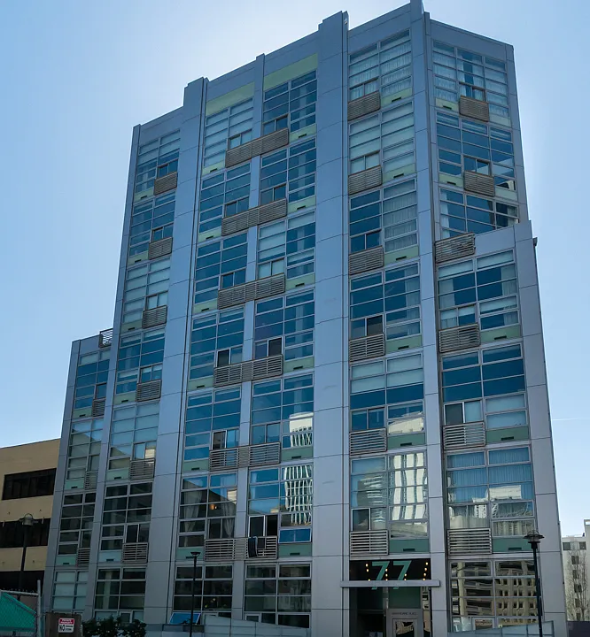 77 Dow Pl #506