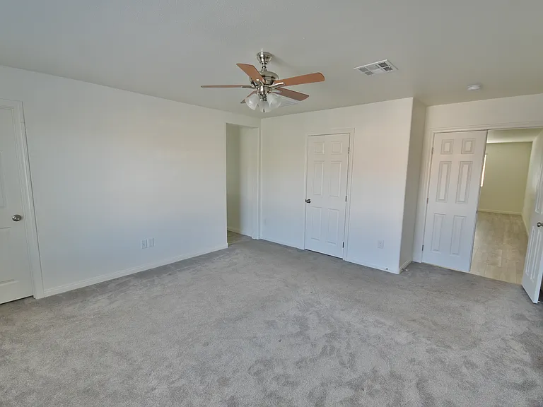 3041 Lake Como Ave — Photo 28
