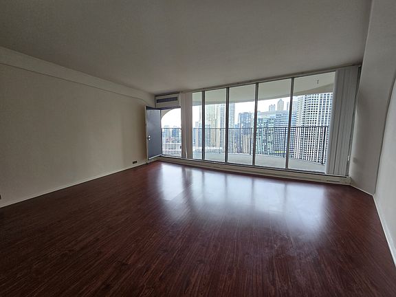 4th image of 300 N State St APT 3429