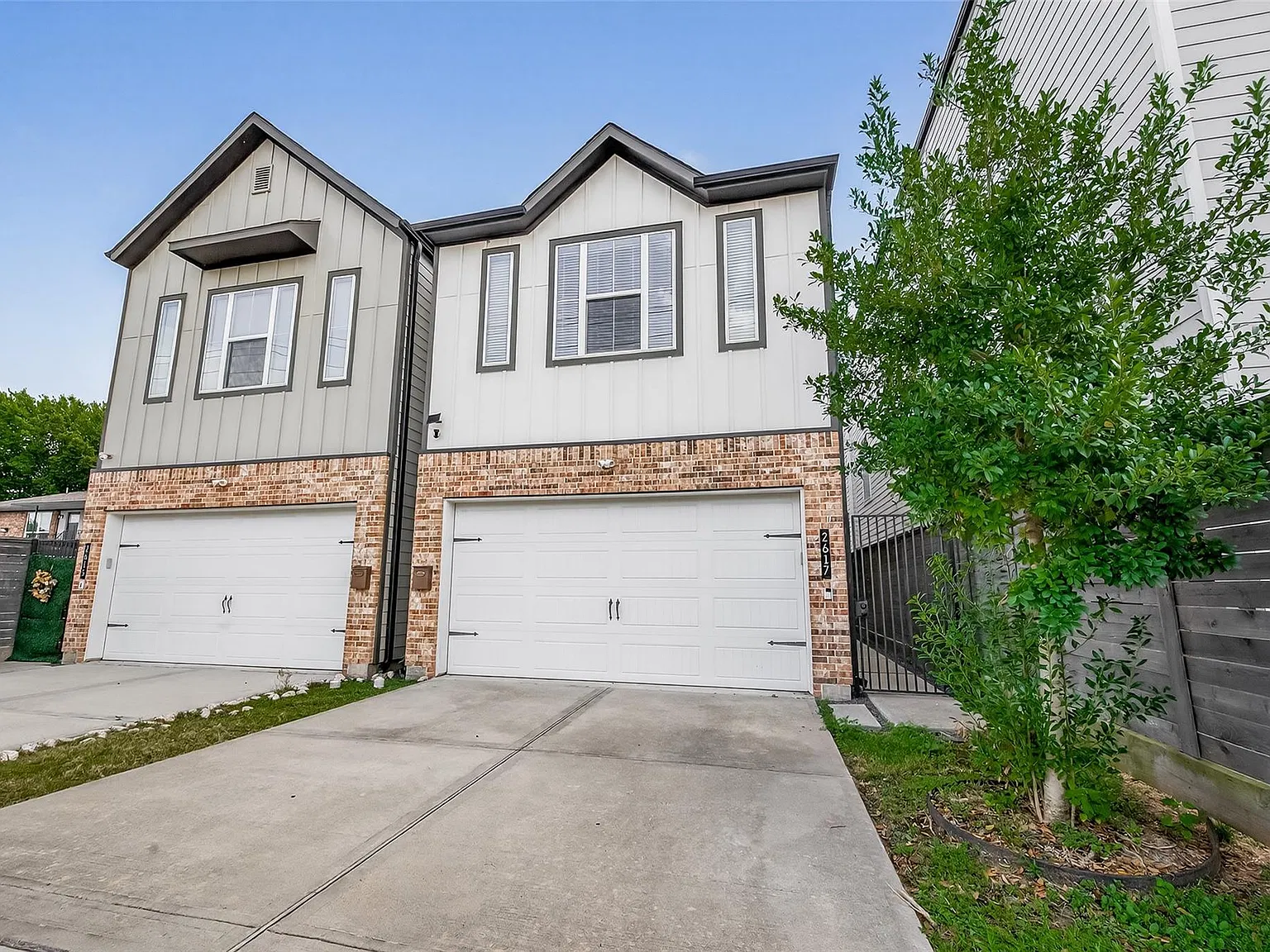 3 bed, 2.5 bath, 1760 sqft, $2,700 — Photo 2