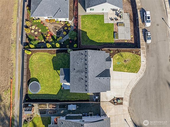 3rd image of 134 E Joyce Court