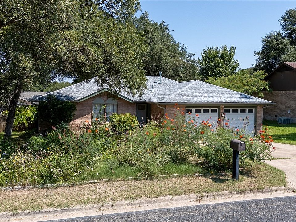 1st image of 2512 Broken Oak Dr