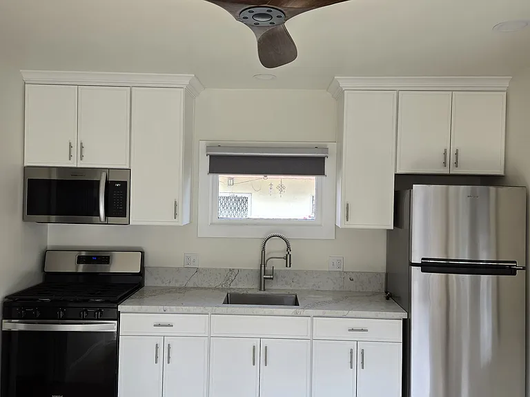 4424 1/2 Louisiana St #4424-1/2 — Photo 7