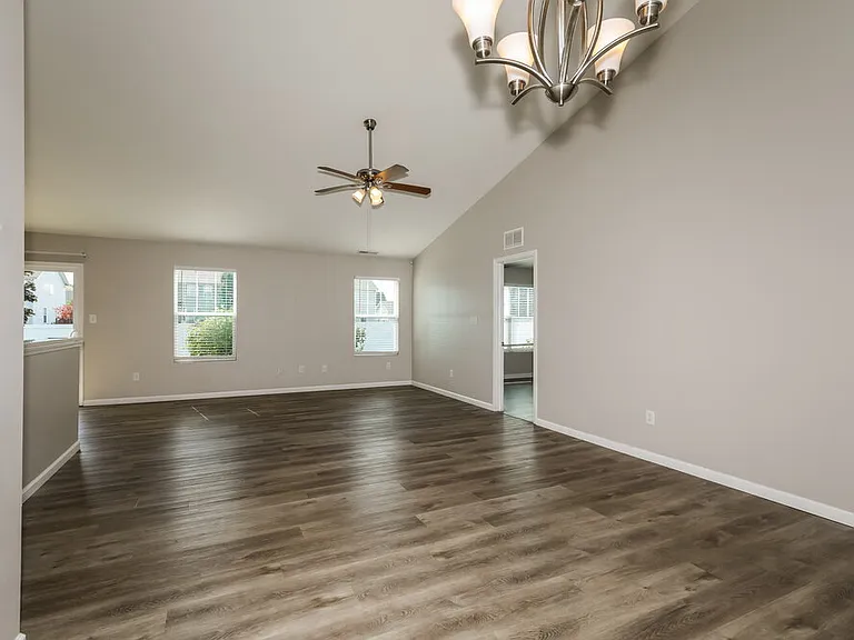 4557 Walcott Dr — Photo 6