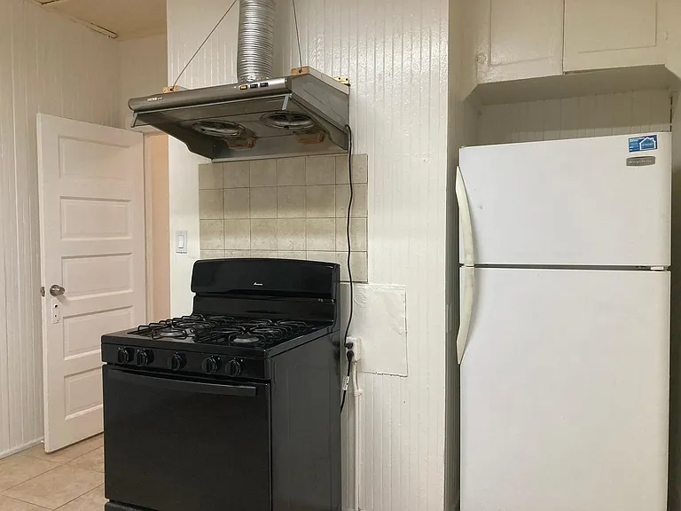 708 Amador St — Photo 10
