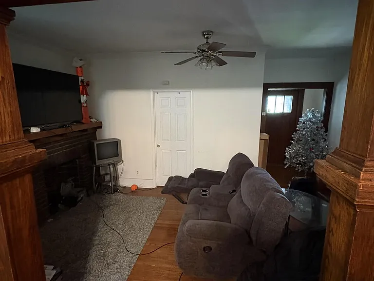 110 S College Ave — Photo 3