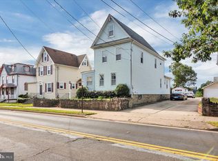 518 Bridgeboro St, Riverside, NJ 08075