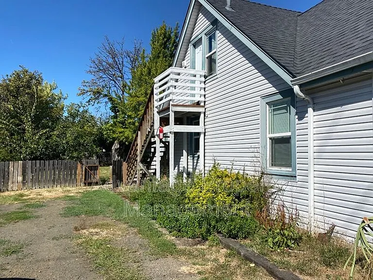 2613 NW Grant Ave #2 — Photo 2