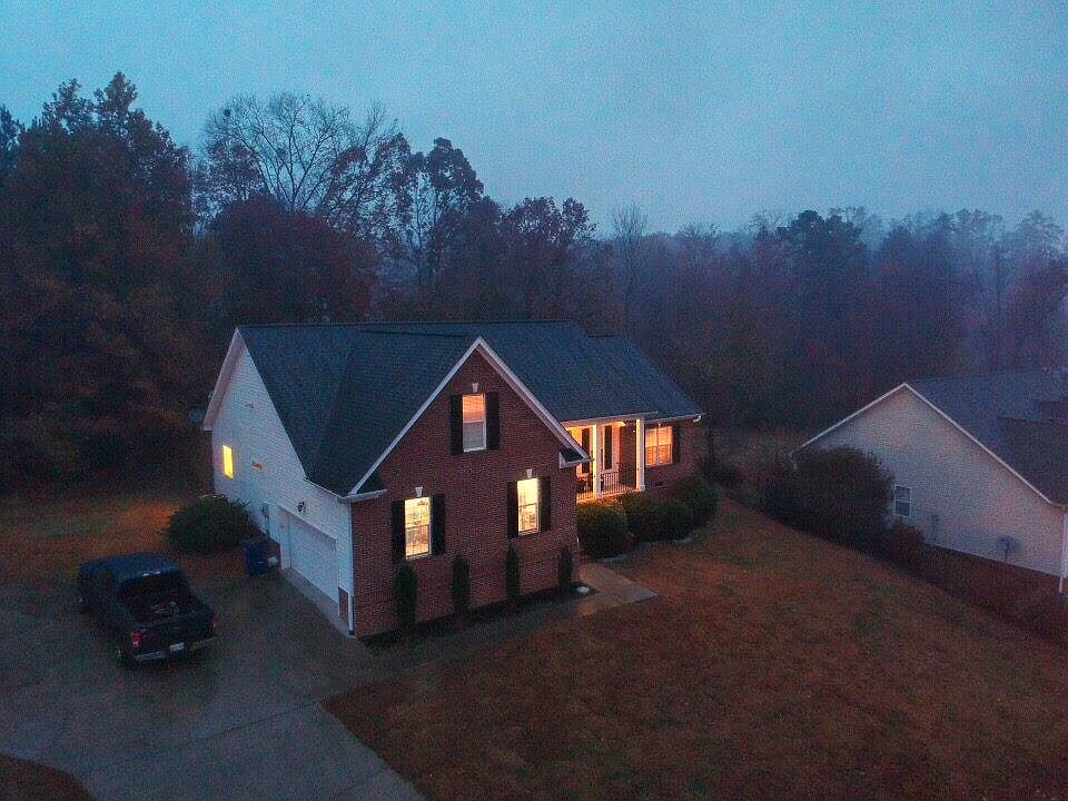 1st image of 157 Brook Hollow Dr SE