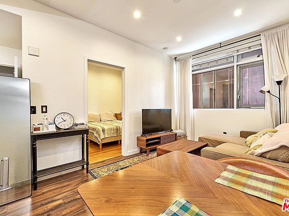 3rd image of 630 W 6th St APT 313