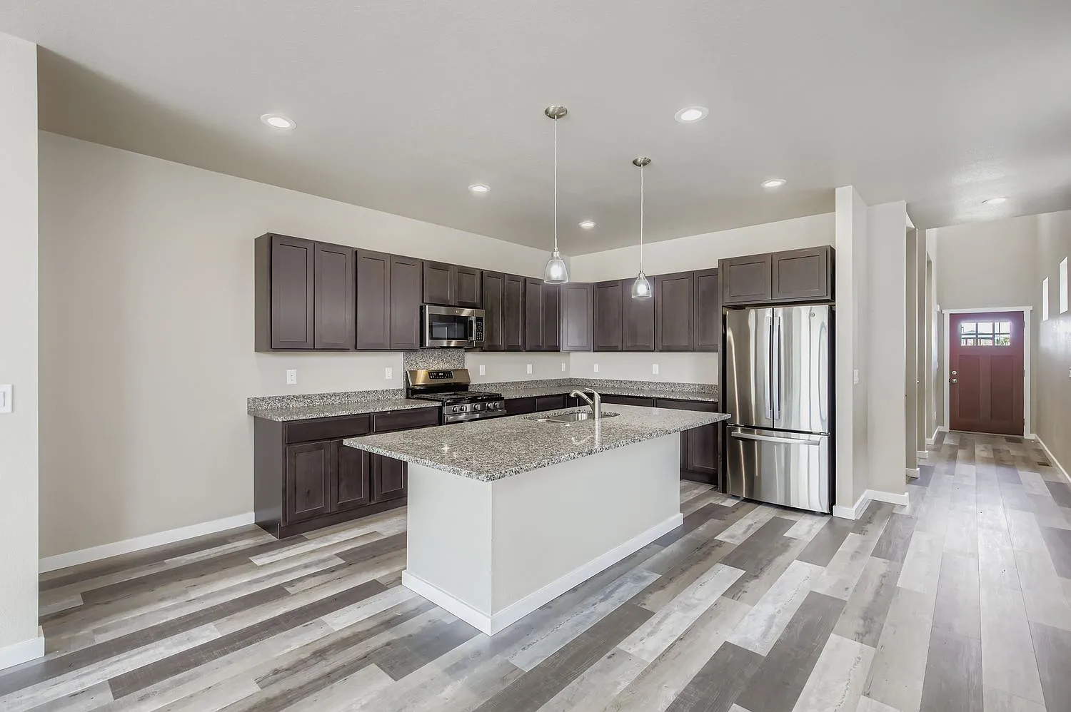 4 bed, 3.5 bath, 3967 sqft, $3,295 — Photo 1