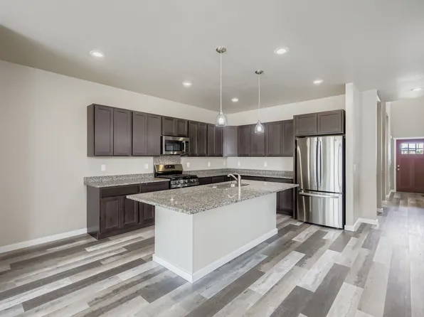 11132 Paradise Ln, Longmont, CO 80504