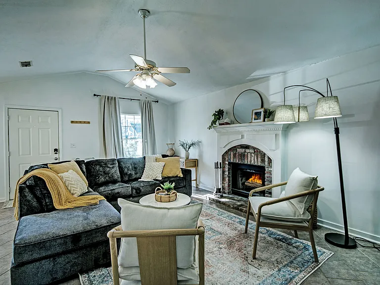 1221 Barnett Bend Cv — Photo 13
