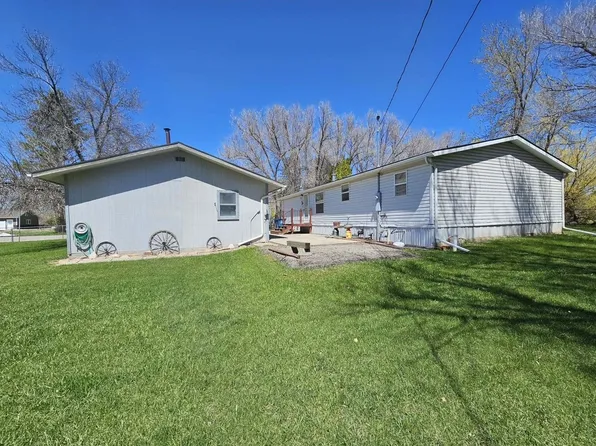 313 E Boulevard St, Lewistown, MT 59457