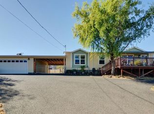 955 Brentwood Dr, Eagle Pt, OR 97524