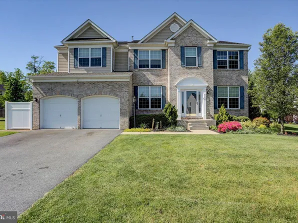 519 Scarlet Cir, Greencastle, PA 17225