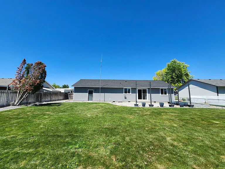 4914 Sinai Dr — Photo 18