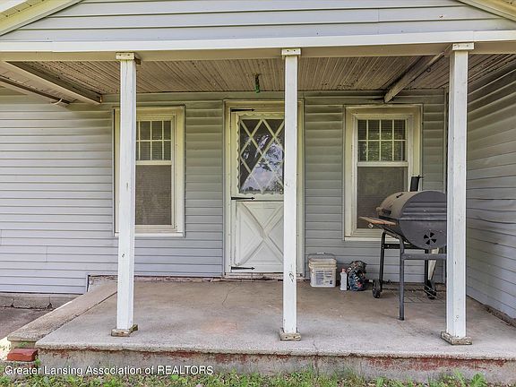 5th image of 16746 Ingersoll Rd