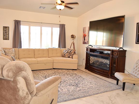 5th image of 1598 E County Canyon Dr