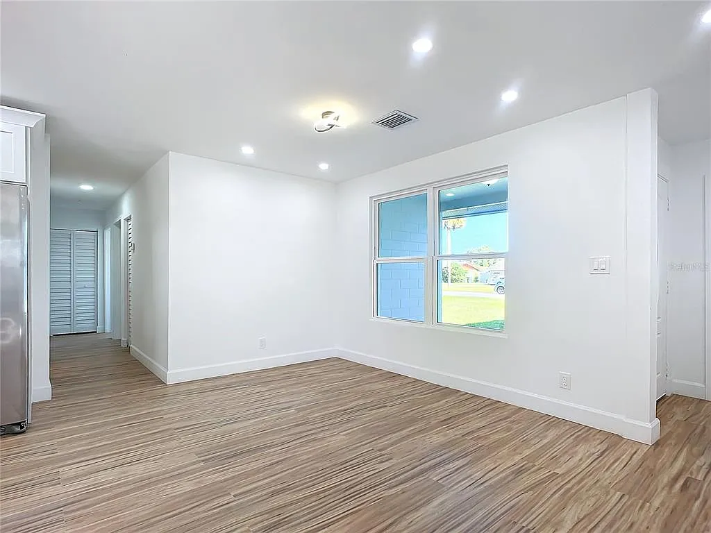 4 bed, 3.0 bath, 1990 sqft, $3,000 — Photo 4