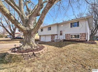 13917 Monroe St, Omaha, NE 68137