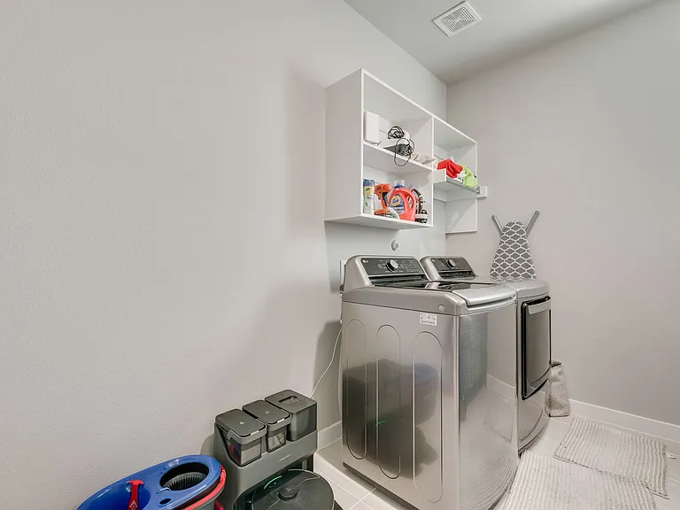 211 Coyote Creek Dr — Photo 16