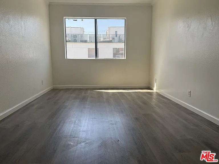 1816 N Gramercy Pl #405 — Photo 10