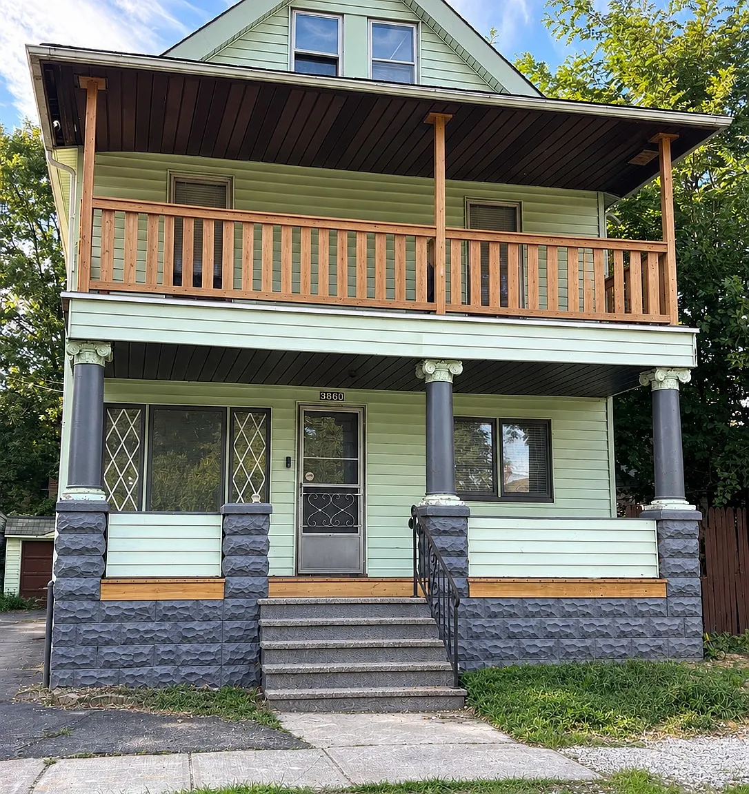 2 bed, $950 — Photo 1