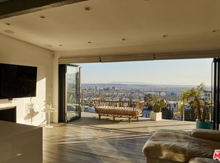 8454 Franklin Ave, Los Angeles, CA 90069