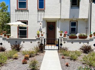 328 Serra St, Camarillo, CA 93010